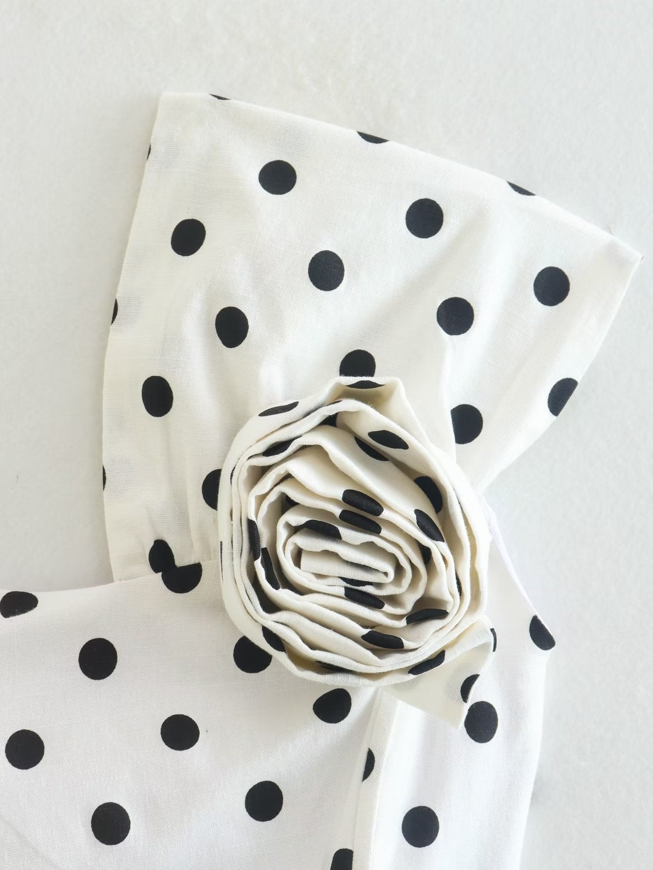 Women's Flower Design Polka Dot Pullover Top