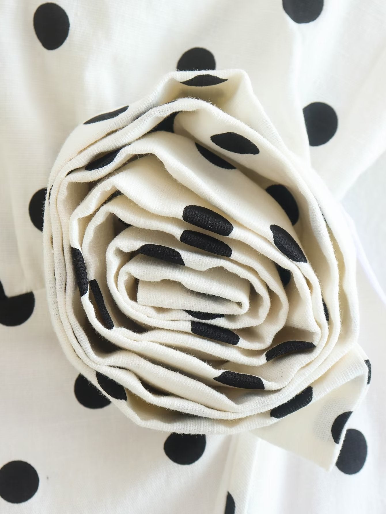 Women's Flower Design Polka Dot Pullover Top