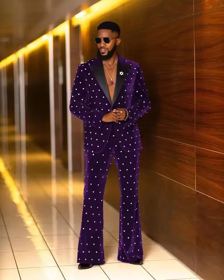 Luxury Men Wedding Suits Peaked Lapel Beaded Tuxedos For Groom 2 Pcs Burgundy Velvet Blazer Pants For Party Prom Custom Made